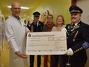 Glück auf! Knappenverein aus Dortmund-Dorstfeld spendet an Kinderkrebsstation