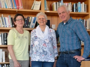 Lesen bis zum Genesen: Ehrenamtler bringen seit zwei Jahrzehnten Bücher zu Patienten